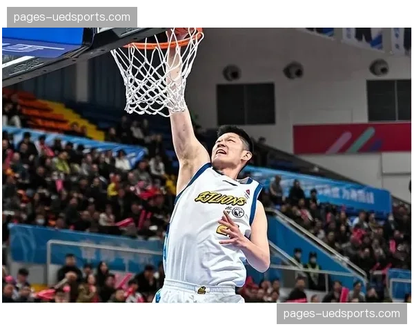 江苏贾尔斯22分16篮板2抢断成本轮篮板王之一