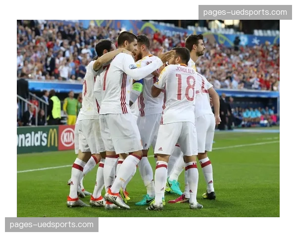 系列赛采用7战4胜制 2-2-1-1-1主客场安排